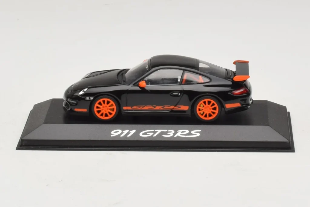 โมเดลรถ 1:43 Porsche 911 997 GT3 RS Black Orange Minichamps [WAP02012817] (มือสอง)