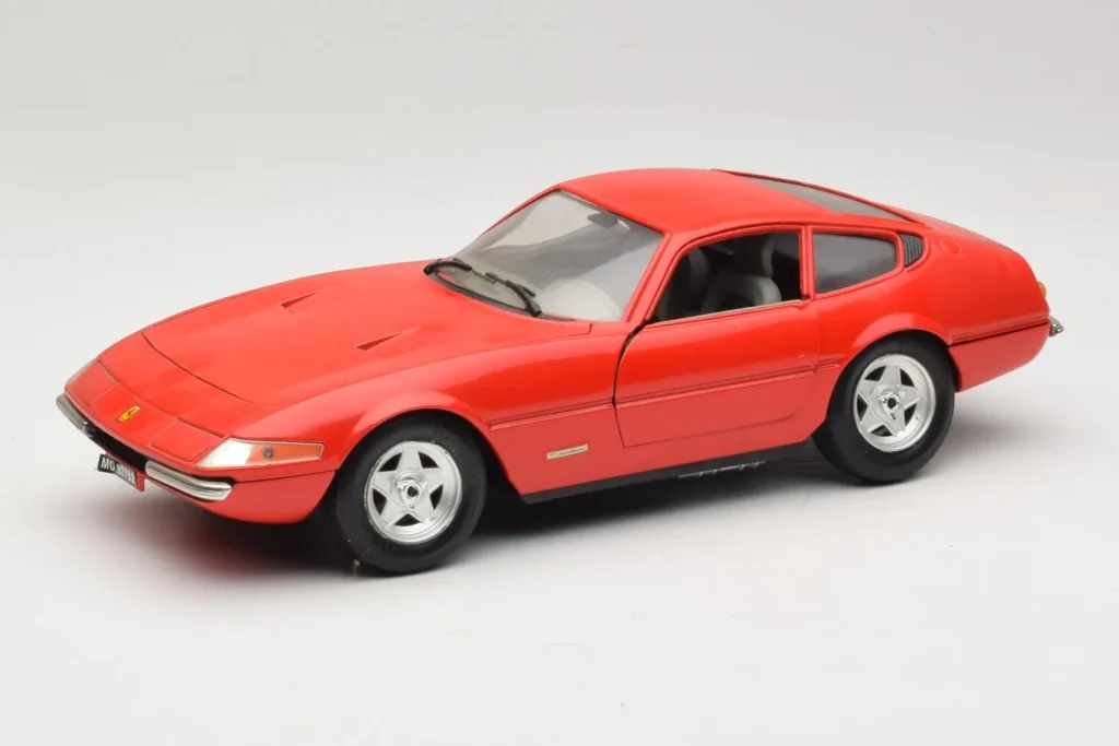 โมเดลรถ 1:18 Ferrari 365 GTB/4 Daytona สีแดง Techno Giodi (มือสอง)