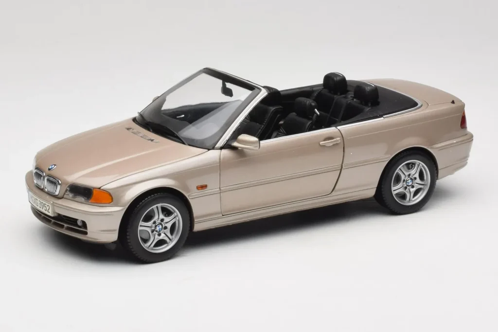 โมเดลรถ 1:18 BMW 328i E46 Cabriolet Sand สีเบจเมทัลลิก Kyosho (มือสอง)