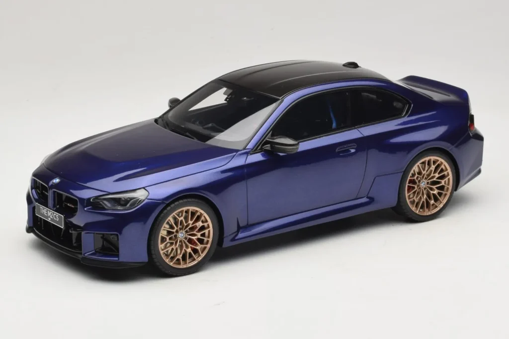 车型 1:18 BMW M2 G87 CS 金属蓝 GT Spirit