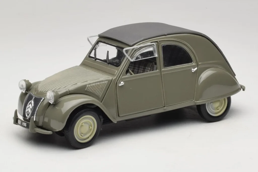 Model 1:18 Citroen 2CV green Maisto