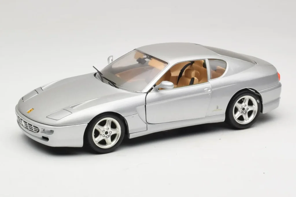 โมเดลรถ 1:18 Ferrari 456 GT สีเงิน Bburago [3336-S1] (มือสอง)