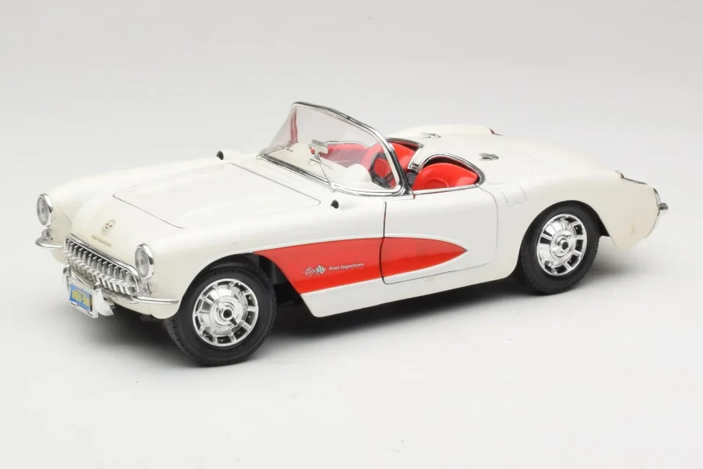 Model 1:18 Chevrolet Corvette C1 White & Red Bburago
