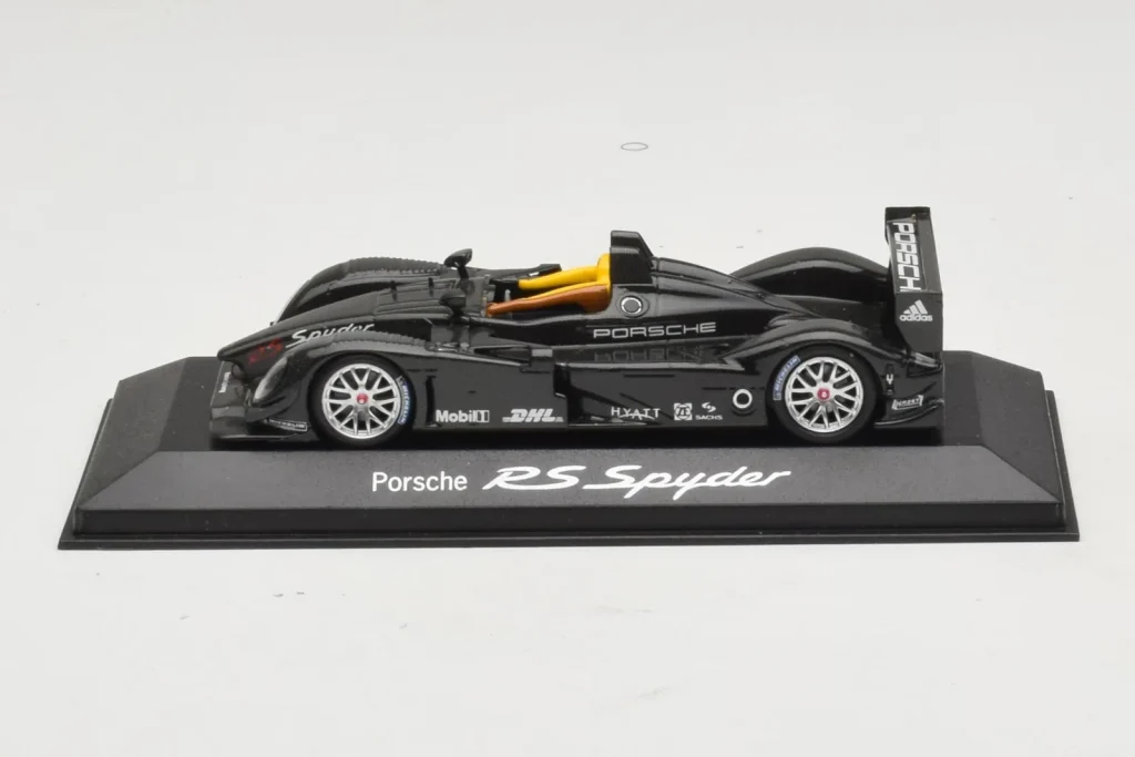Model 1:43 Porsche RS Spyder Black Minichamps