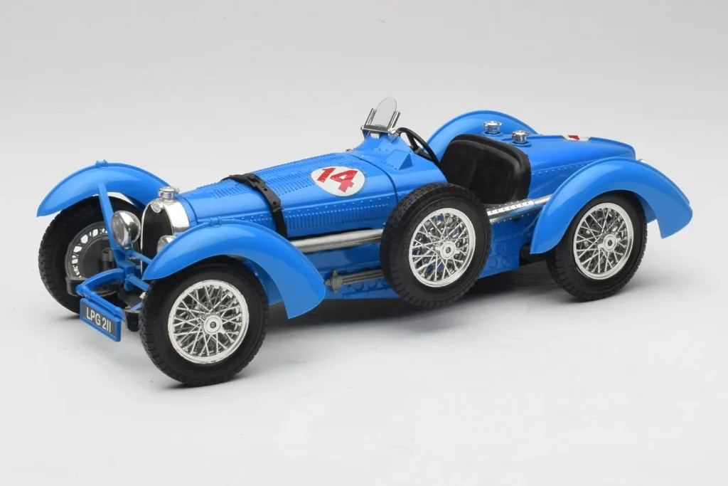 Model 1:18 Bugatti Type 51 Grand Prix #14 blue Bburago