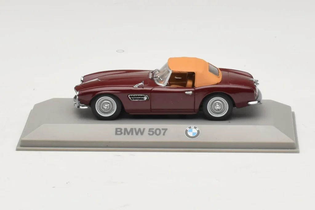 Model 1:43 BMW 507 Brown IAA Minichamps