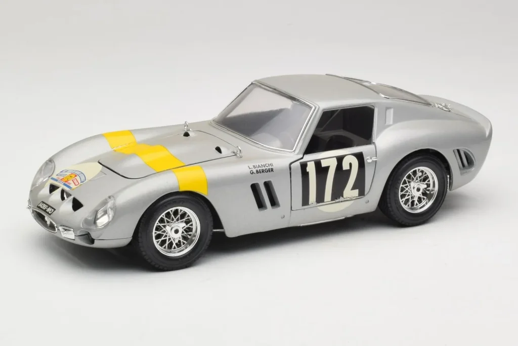 Model 1:18 Ferrari 250 GTO #172 L. Bianchi / G. Berger Tour de France Silver Limited Edition year 1962 Bburago