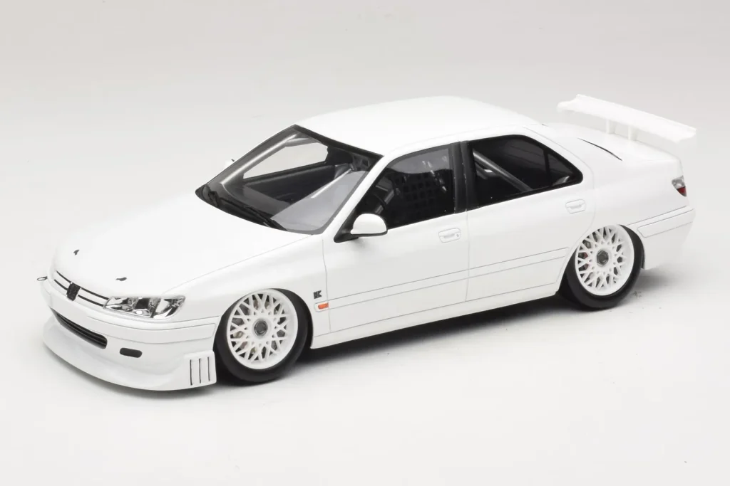 车型 1:18 Peugeot 406 by Khyzyl Saleem 白色 Otto