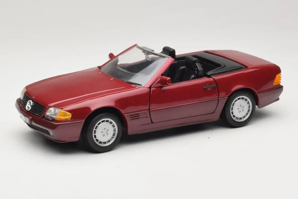 โมเดลรถ 1:18 Mercedes 500 SL R129 Dark Red Revell (มือสอง)