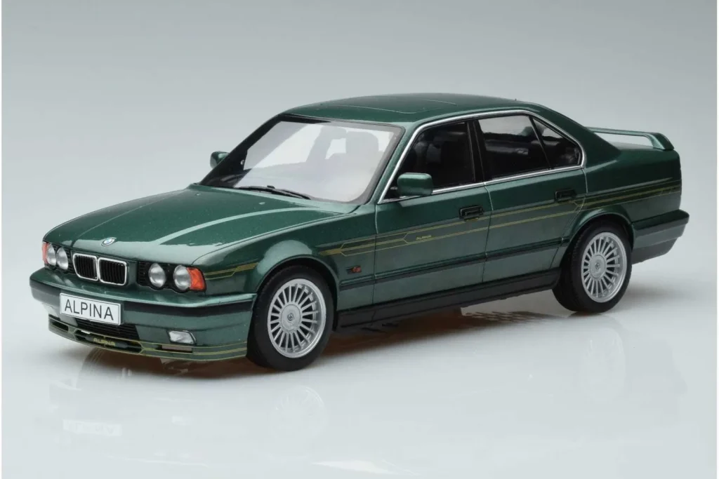 车型 1:18 BMW Alpina B10 4.6 E34 绿色 MCG