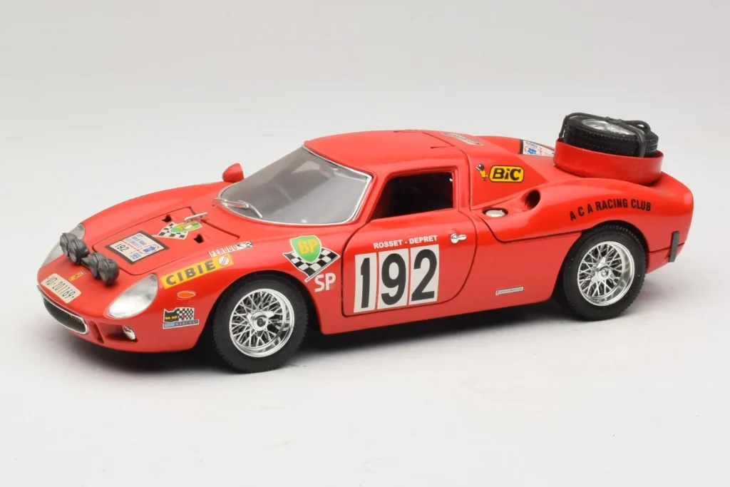 Model 1:18 Ferrari 250 LM #192 year 1965 red Bburago