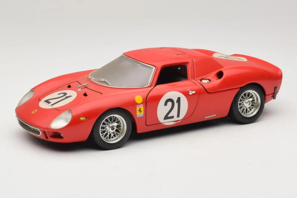 โมเดลรถ 1:18 Ferrari 250 LM #21 M. Gregory / J. Rindt 24 Hours of Le Mans ปี 1965 Bburago (มือสอง)