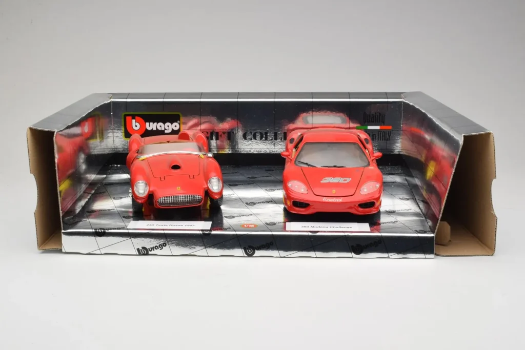 车型 1:18 Ferrari Gift Set 250 Testa Rossa & 360 Modena Challenge 红色 Bburago