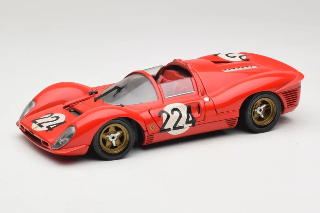 车型 1:18 Ferrari 330 P4 #224 年 1967 红色 Revell
