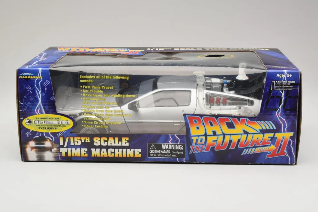 Model 1:15 DeLorean DMC-12 Time Machine Back to the Future II Diamond