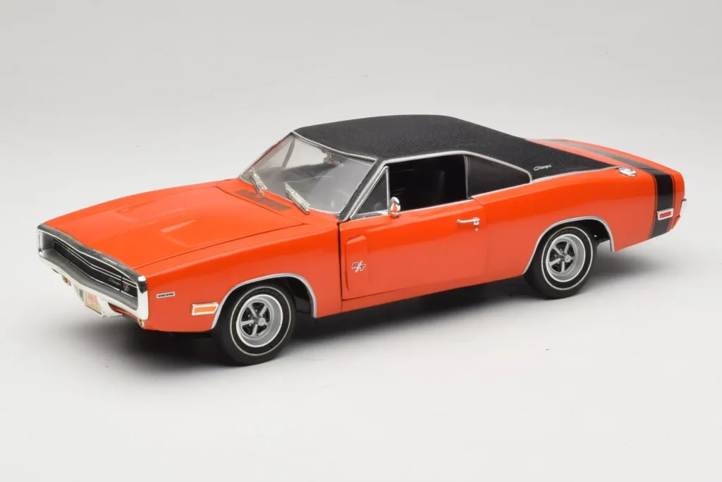 Model 1:18 Dodge Charger R/T Orange & Black American Muscle