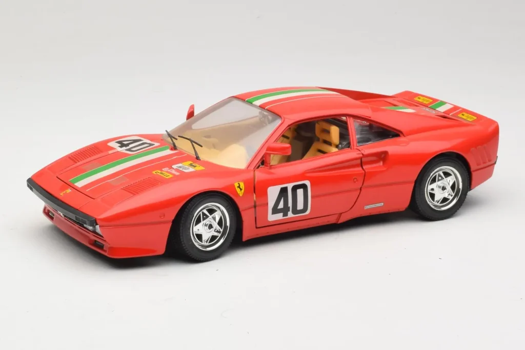 Model 1:18 Ferrari 288 GTO #40 Red Italian Flag year 1984 Bburago