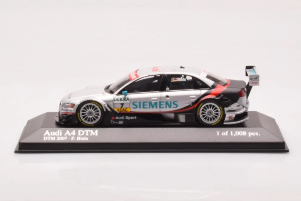 车型 1:43 Audi A4 B7 DTM Team Audi Sport Abt #7 F. Biela DTM 年 2007 Minichamps