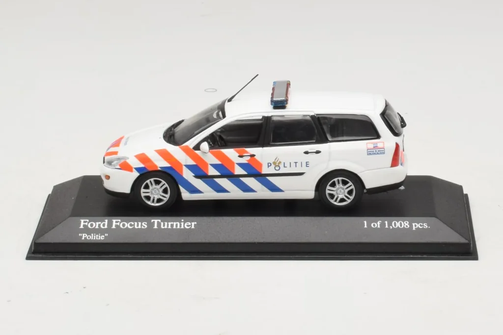 车型 1:43 Ford Focus Turnier Politie Minichamps