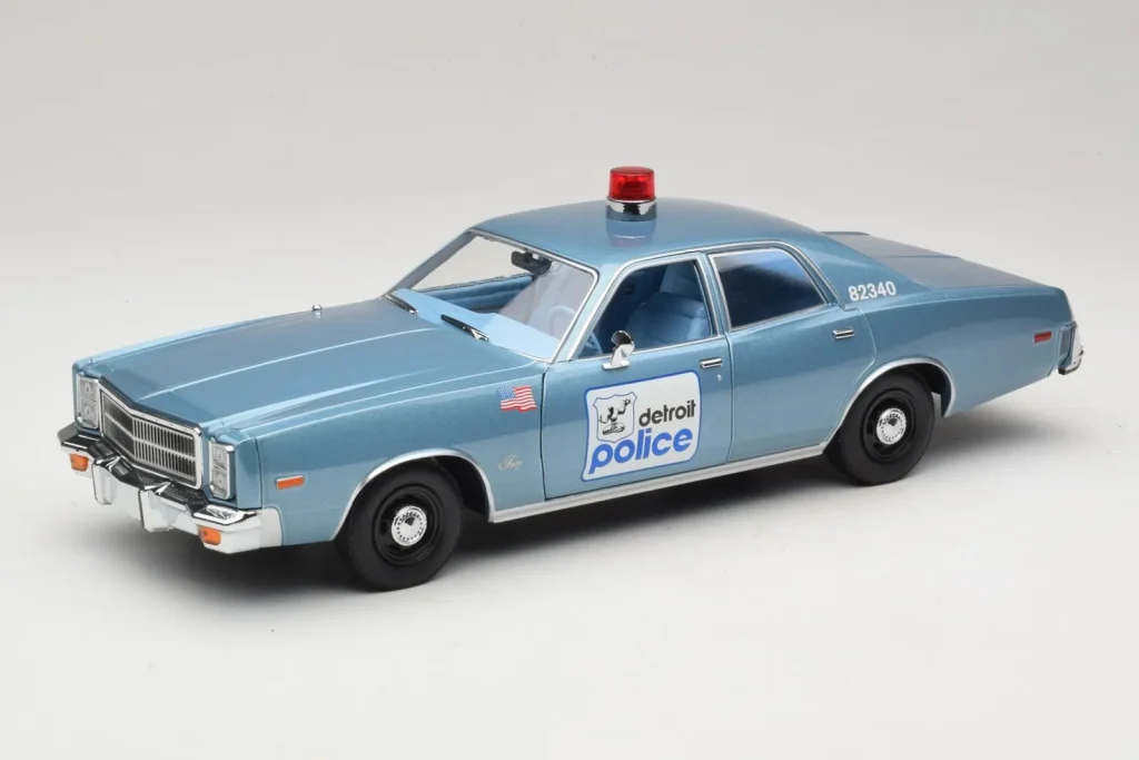 โมเดลรถ 1:18 Plymouth Fury Beverly Hills PD สีน้ำเงิน Greenlight (มือสอง)