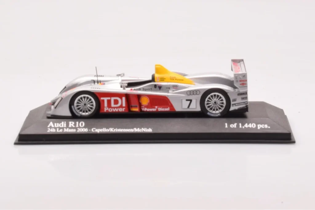 车型 1:43 Audi R10 TDI LMP1 #7 R. Capello / T. Kristensen / A. McNish 24 Hours of Le Mans 年 2006 Minichamps