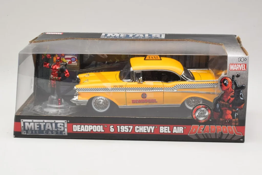 โมเดลรถ 1:24 Chevrolet Bel Air Taxi Deadpool Metals Diecast (มือสอง)