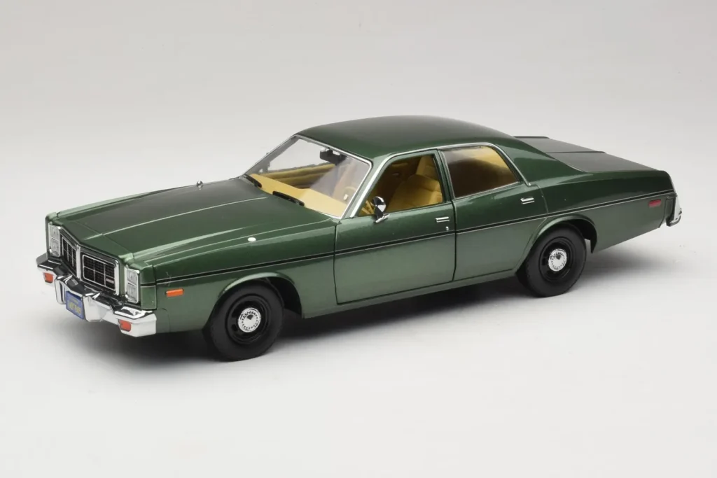 Model 1:18 Dodge Monaco Green Hunter Greenlight