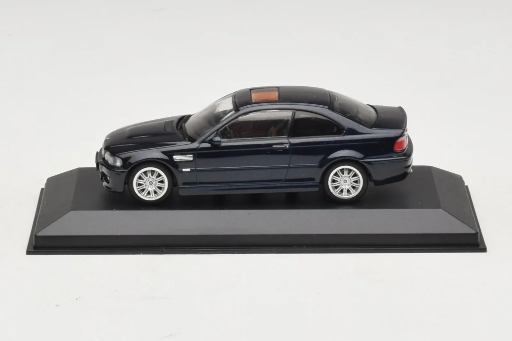 车型 1:43 BMW M3 E46 Dark Blue Minichamps
