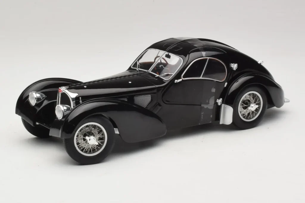 Model 1:18 Bugatti Type 57 SC Atlantic Black Solido