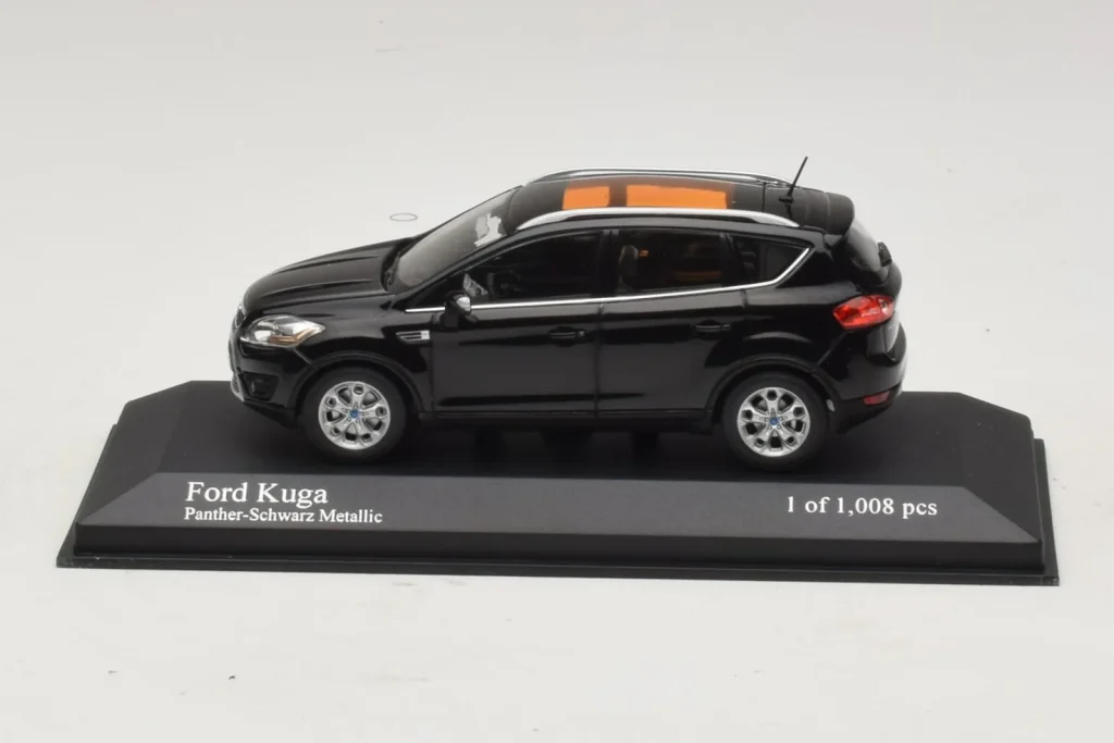 โมเดลรถ 1:43 Ford Kuga สีดำเมทัลลิก Minichamps (มือสอง)