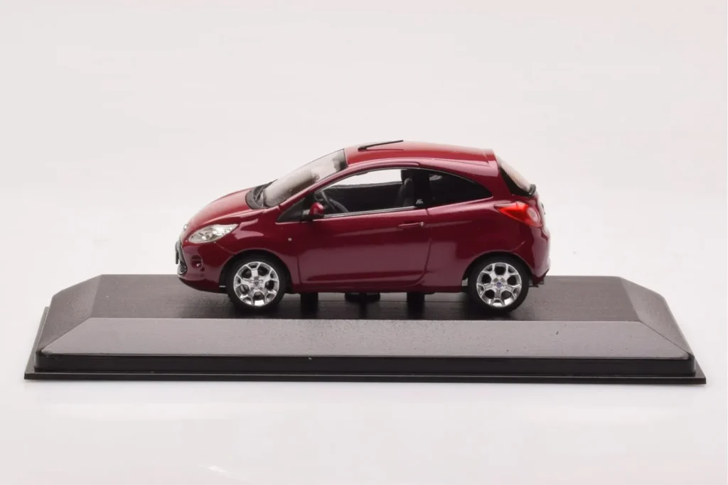 Model 1:43 Ford Ka Mk2 purple Minichamps