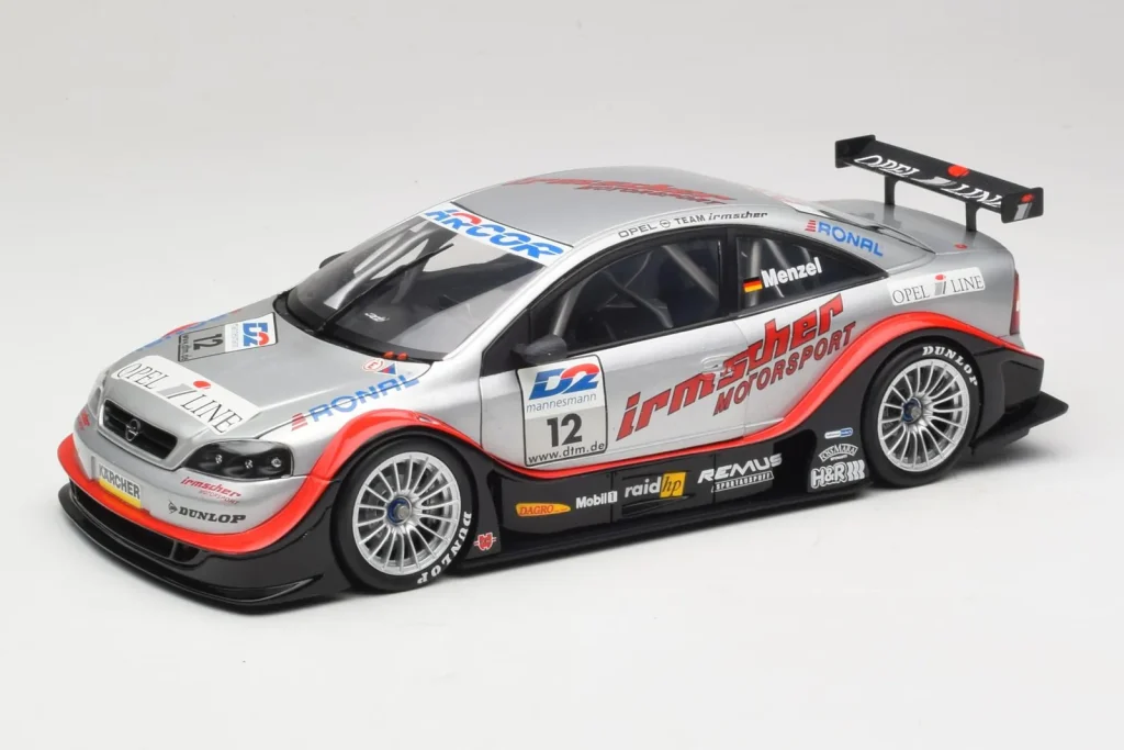 โมเดลรถ 1:18 Opel Astra V8 Coupe #12 C. Menzel DTM ปี 2000 Action (มือสอง)
