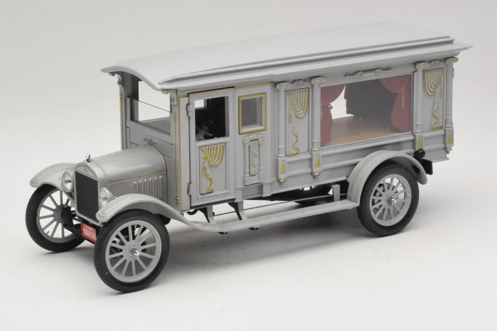 โมเดลรถ 1:18 Ford Model T Ornate Carved Hearse Precision Miniatures (มือสอง)