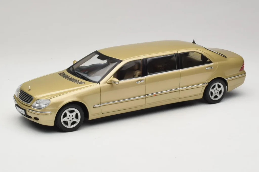 โมเดลรถ 1:18 Mercedes S-Class W220 Pullman สีทองเมทัลลิก Sun Star (มือสอง)
