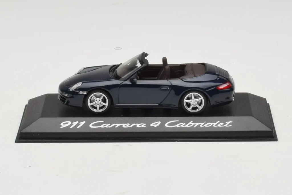 车型 1:43 Porsche 911 997 Carrera 4 Cabriolet Dark Blue Minichamps [WAP02015216-R1]
