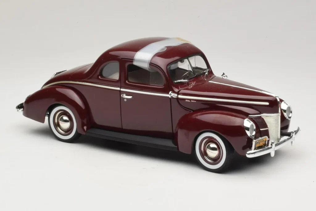 โมเดลรถ 1:18 Ford Deluxe Coupe Dark Red ERTL (มือสอง)