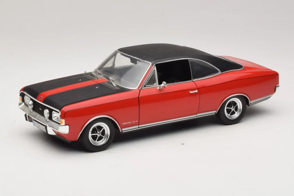 โมเดลรถ 1:18 Opel Commodore GS/E สีแดง Revell (มือสอง)