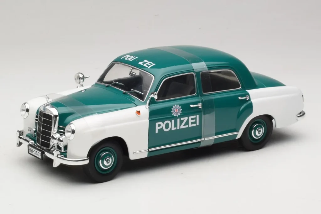 Model 1:18 Mercedes 180 Ponton Polizei Revell