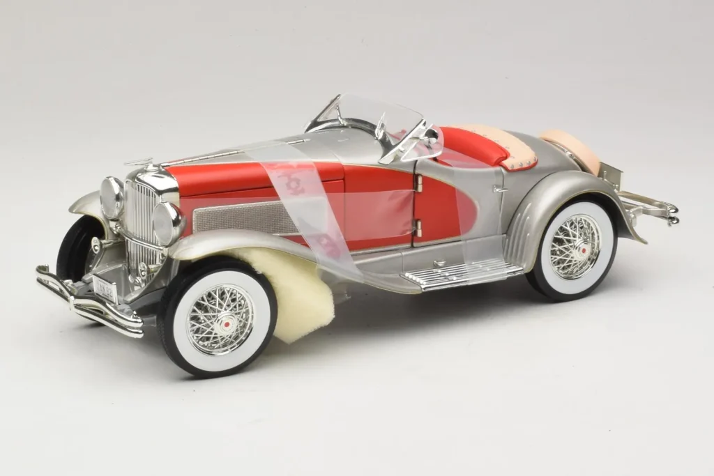 โมเดลรถ 1:18 Duesenberg SJ Clark Gable’s Car Silver Red ERTL (มือสอง)