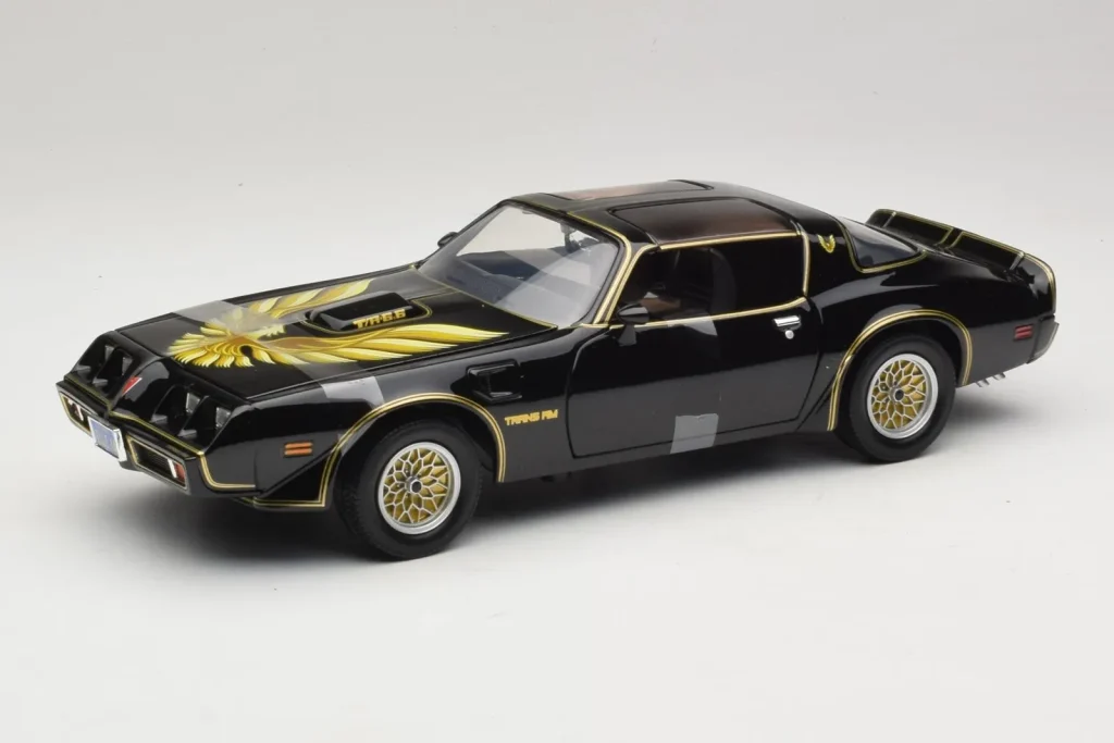 โมเดลรถ 1:18 Pontiac Firebird Trans Am Kill Bill Movie Greenlight (มือสอง)