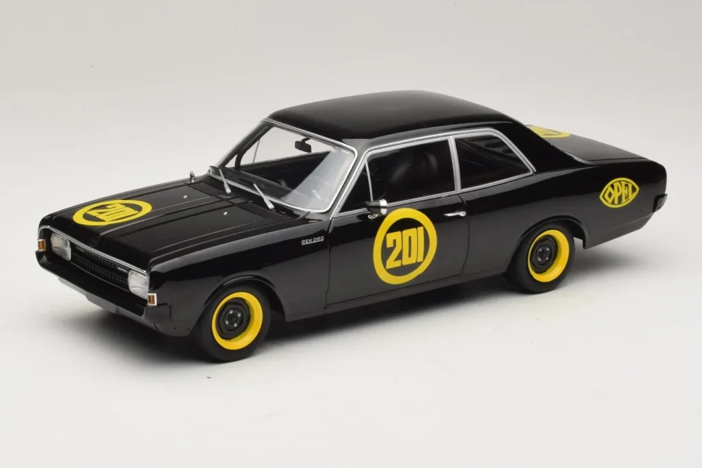 โมเดลรถ 1:18 Opel Rekord C #201 Black Widow MCG