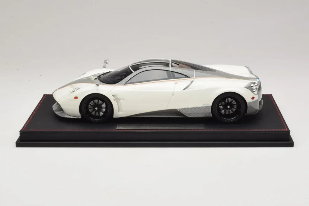 Model 1:18 Pagani Huayra Luminous green AB