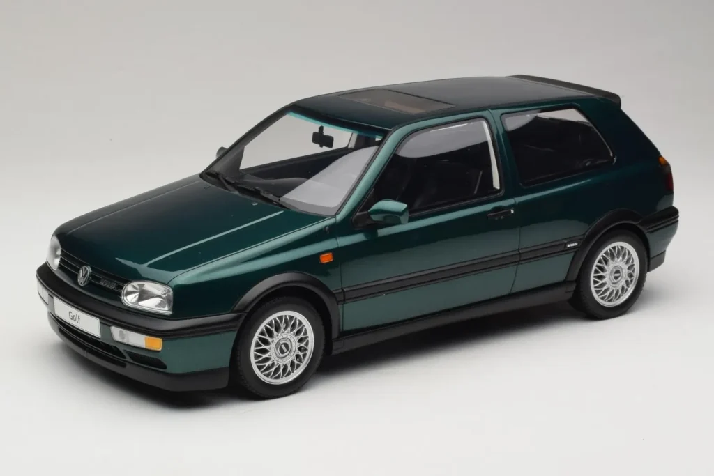 โมเดลรถ 1:12 Volkswagen Golf Mk3 VR6 Carat Dragon สีเขียว Otto