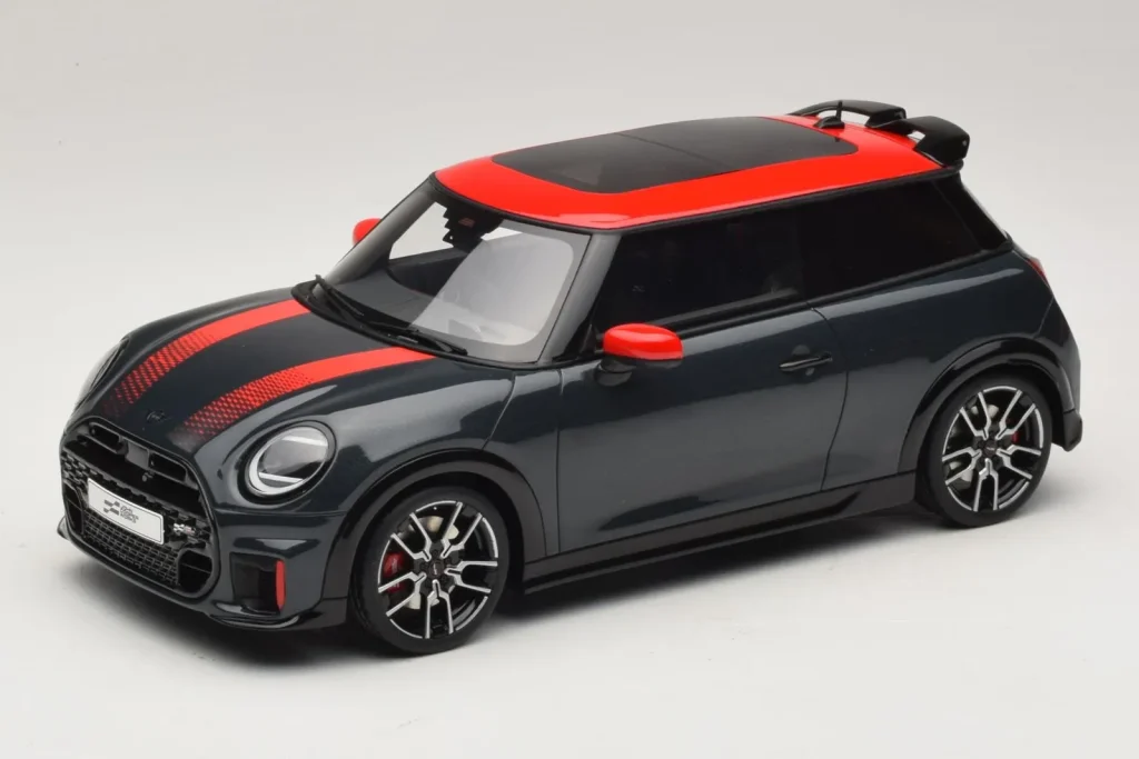 โมเดลรถ 1:18 Mini Cooper JCW F66 Legend สีเทา Otto