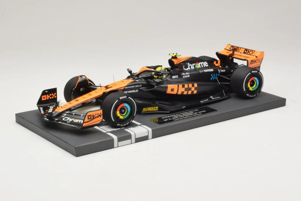 车型 1:18 McLaren MCL60 #4 L. Norris 2nd Place Japanese GP 年 2023 Minichamps