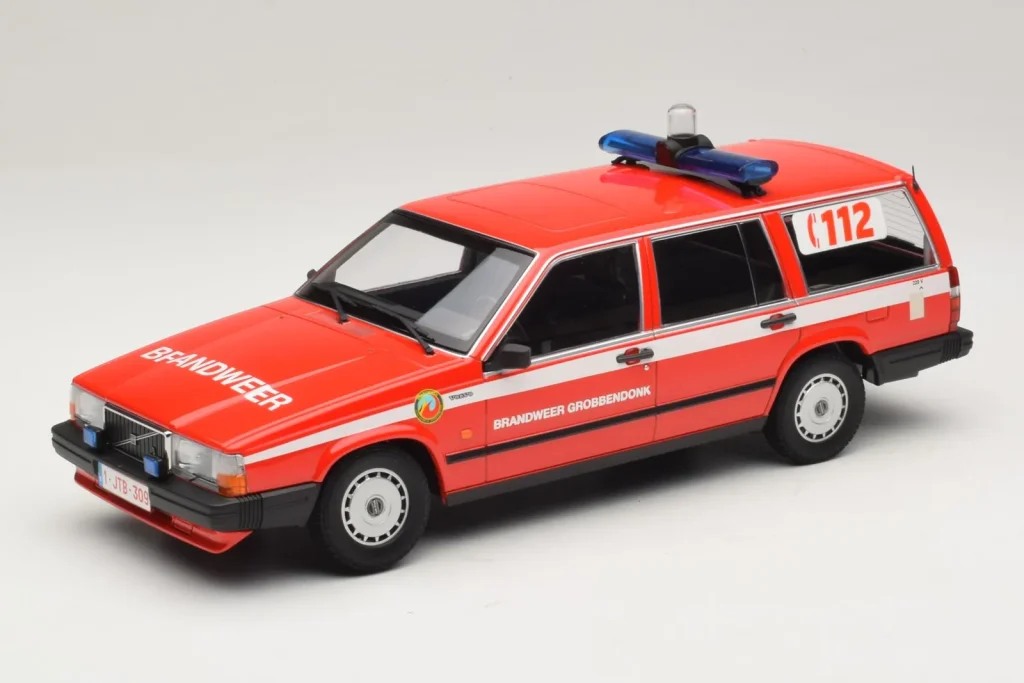 Model 1:18 Volvo 740 GL Estate Brandweer Grobbendonk Minichamps