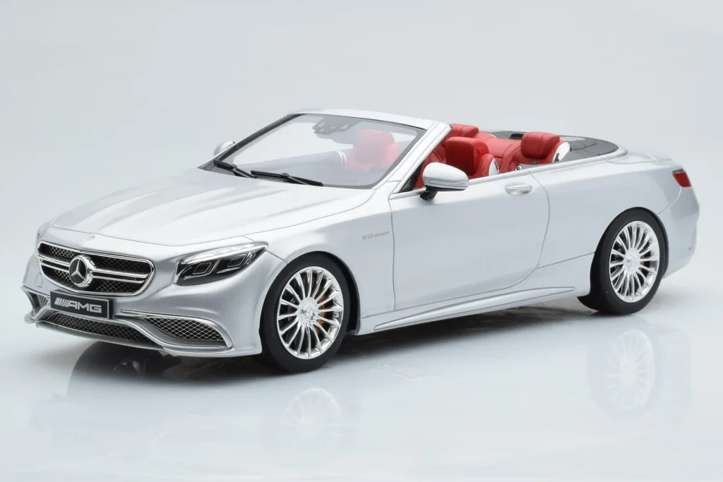 โมเดลรถ 1:18 Mercedes AMG S65 A217 Cabriolet สีเงิน GT Spirit (มือสอง)