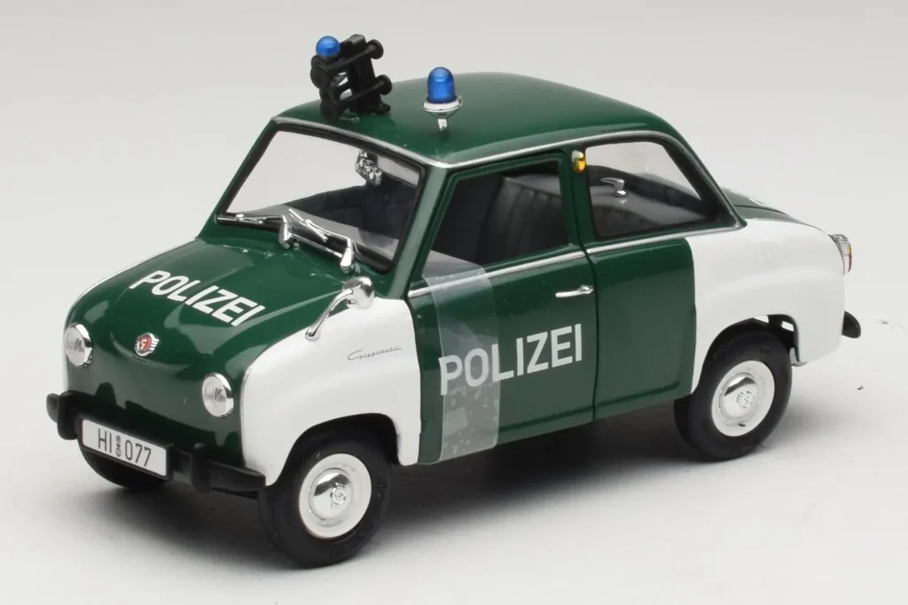 โมเดลรถ 1:18 Goggomobil T250 Police Revell (มือสอง)