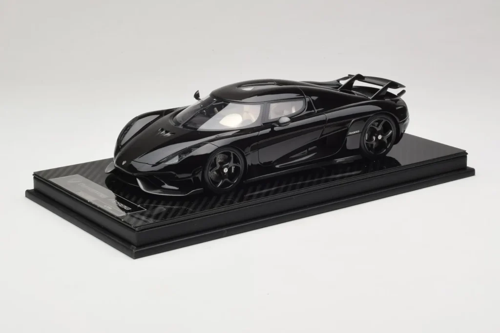 โมเดลรถ 1:18 Koenigsegg Regera Black Carbon Package Beige Interior FrontiArt (มือสอง)