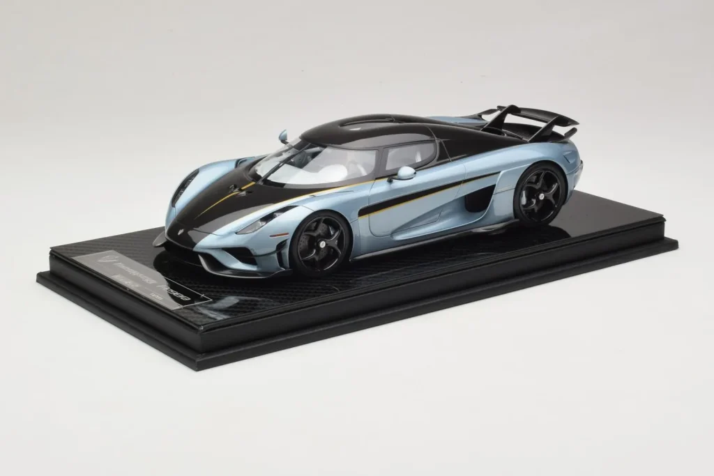 โมเดลรถ 1:18 Koenigsegg Regera Blue Carbon Package FrontiArt (มือสอง)